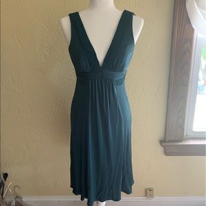 EUC Elie Tahari dress. Gorgeous color. Dark blue/green